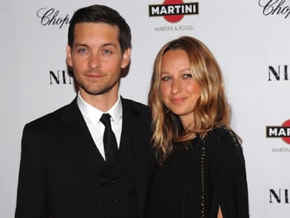 Schauspieler Tobey Maguire brachte seine hübsche Gattin Jennifer mit