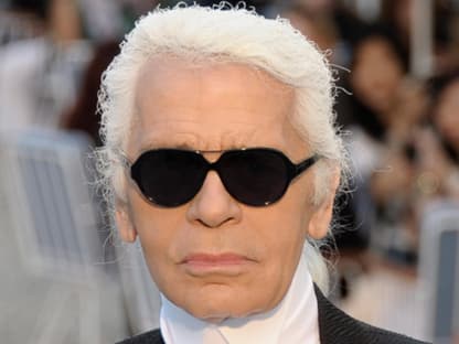 Er ist und bleibt der ungekrönte Mode-König: Wenn Karl Lagerfeld einlädt, kommen alle Top-Promis