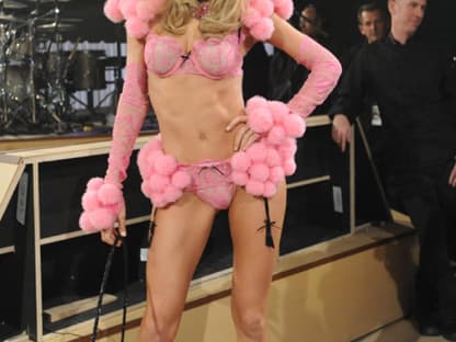 Hot Candy! Doutzen Kroes in einem ihrer sexy Outfits