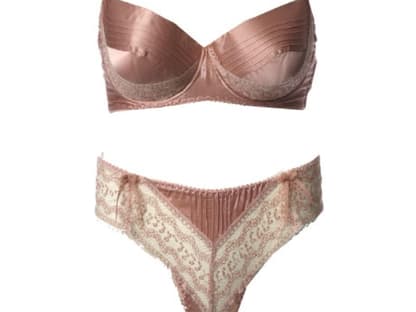 Fein bestickt von Janet Reger: BH ca. 90 Euro, Slip ca. 40 Euro