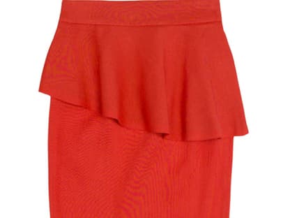 In der Signalfarbe Rot! Pencilskirt über zara.com, ca. 50 Euro