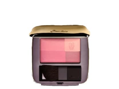 Klassisch: Zarte Wangenröte "Blush 4 Éclats - Tendre Aurore 01" von Guerlain, ca. 22 Euro 