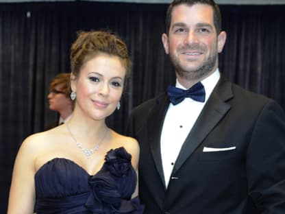 Hochschwanger schmiss sich Schauspielerin Alyssa Milano in eine edle Robe und kam mit ihrem Lebensgefährten David Bugliari zum glamourösen Event