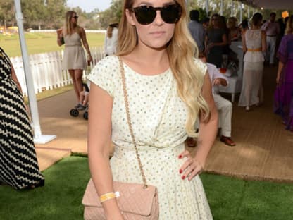 Sommer Beauty: Polka Dots und Cat Eye Sonnenbrille stehen Lauren Conrad besonders gut.