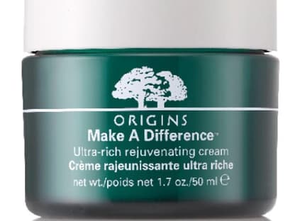 Braunalgen sorgen in der reichhaltigen Creme für bessere Speicherfähigkeit "Make A Difference - Tiefenfeuchtigkeitscreme" von Origins, 50 ml ca. 43 Euro