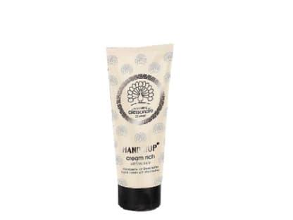 Sie wollen eine Creme speziell fÃ¼r reife, anspruchsvolle Haut 
OK! empfiehlt: "Hands Up Cream Rich" von Alessandro. Sie enthÃ¤lt pflegende Mineralien, duftet nach Shea- und Mango´­butter 
und glÃ¤nzt schÃ¶n. 100 ml 
ca. 20 Euro