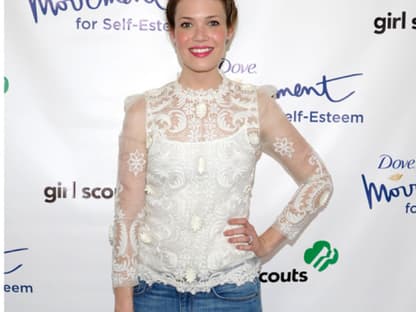 Spitze liebt Denim! Schauspielerin Mandy Moore zeigt uns wie der Look funktioniert.