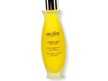 Die NatÃ¼rliche - Workout im GrÃ¼nen:
Entschlackt mit 100 Prozent natÃ¼rlichen Ölen: "Aromessence Contour" von DeclÃ©or, 100 ml ca. 49 Euro