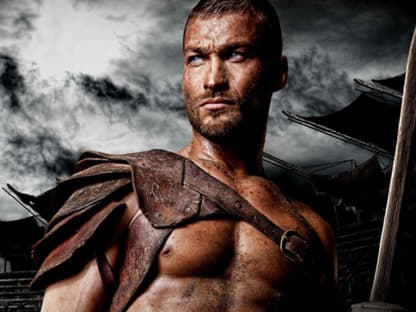 Auch um ihn trauerten wir 2012: "Spartacus"-Star Andy Whitfield (â 39)´ verstarb am 11. September an seinem Krebsleiden. In den letzten 12 Monaten seines Lebens ließ sich Whitfield von einer Doku-Crew begleiten, die seinen Kampf gegen die heimtückische Krankheit dokumentierte