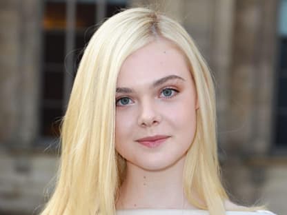 Elle Fanning süß und hübsch