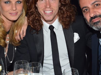 Angela Lindvall, US-Snowboarder Shaun White und Mazdack Rass