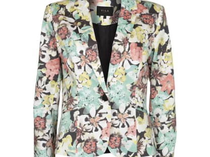 Blazer mit soften Pastellblüten von Vila, ca. 50 Euro