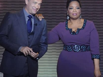 "Heute Abend umgibt dich nichts anderes als Liebe", sagte Tom Hanks zu Oprah und rührte sie, erneut, zu Tränen