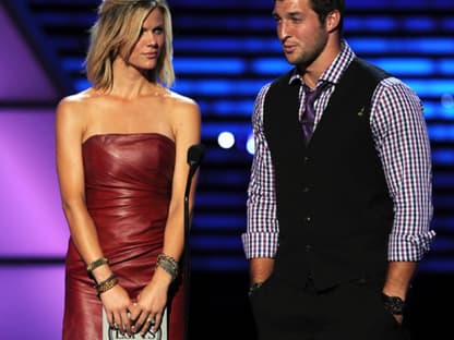 Brooklyn Decker und Tim Tebow hielten eine Laudatio