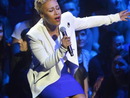 Für den absoluten musikalischen Höhepunkt sorgte Emeli Sande. Sie sang live nur in Begleitung eines Klaviers und berührte damit die Zuschauer