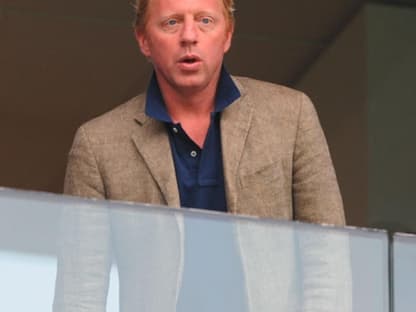 Boris Becker jubelt seinem Verein zu. Trotzdem hat es nicht ganz gereicht. Der FC Bayern München spielte nur 1:1