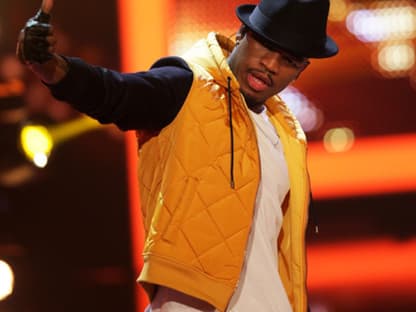 Vorher rockte der zweifache Grammy-Gewinner Ne-Yo solo für gute Stimmung