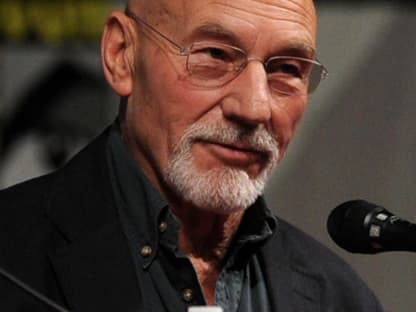 Patrick Stewart beantwortete geduldig alle Fragen der neugierigen Journalisten "Dorothy Of Oz"