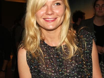 Schauspielerin Kirsten Dunst lässt ihren Pony momentan herauswachsen