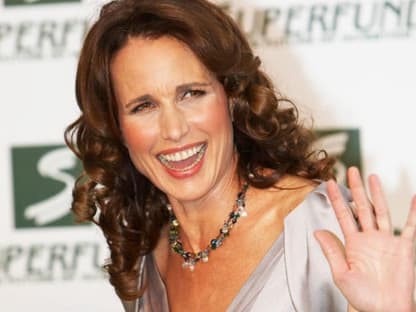 Andie MacDowell führte durch die Preisverleihung