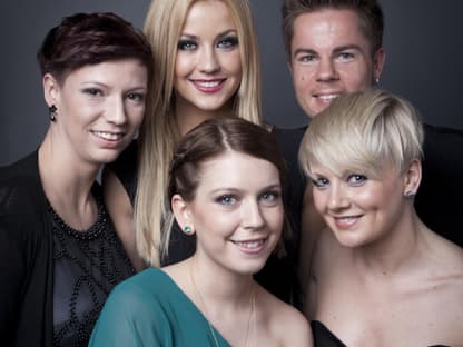 Einmal im Leben das Cover der OK!   zieren! Für die Gäste des „German Hairdressing Award 2012“ wurde dieses   Traum Wirklichkeit. Jeder Gast des Gala-Abends konnte an einem  persönlichen  OK! Fotoshooting teilnehmen - und die tollen Ergebnisse  sehen  Sie hier! Viel Spaß beim Durchklicken!﻿