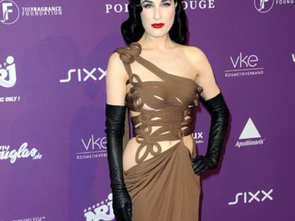 Bauchfrei: Dita Von Teese