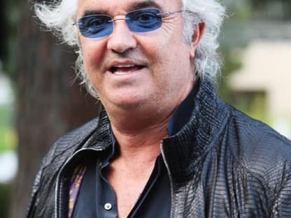 Flavio Briatore trug die Brille in der Farbe seines Formel 1-Rennstalls Renault