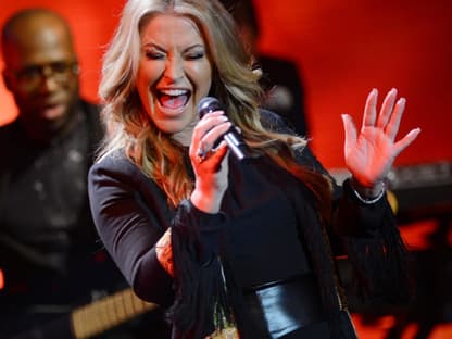 Anastacia performte auf der Bühne und begeisterte das Publikum