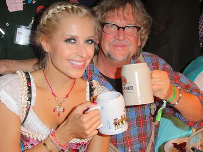 Jedes Jahr auf der Wiesn: Verena Kerth und ihr Partner Martin Krug im Käferzelt