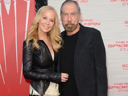 John Paul DeJoria (mit Ehefrau Eloise) ist der Mitgründer von den Haarprodukten "John Paul Mitchell" und ein echter Superhelden-Fan! 