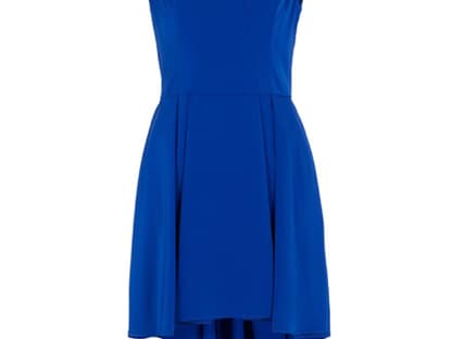 Einfach mal blau machen! Mit diesem Fifties-Dress. Zu bestellen über topshop.com, ca. 65 Euro