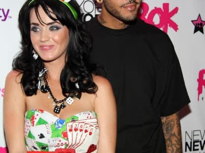 Im Januar kam das Liebes-Aus. Die Beziehung von Katy Perry und Musiker Travis McCoy hatte einfach keine Chance. Doch Perry hat sich schnell getröstet. Sie ist jetzt mit Comedy-Star Russell Brand liiert