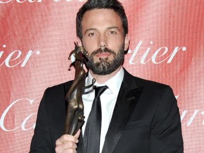 Das hab ich mir verdient: Ben Affleck stolz mit seinem "Chairmans Award"