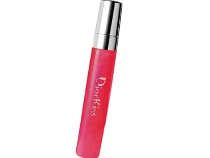 Fruchtige Lippen: Gloss mit Sirup-Geschmack "DiorKiss - 741 Grenadine Syrup" von Dior, ca. 20 Euro