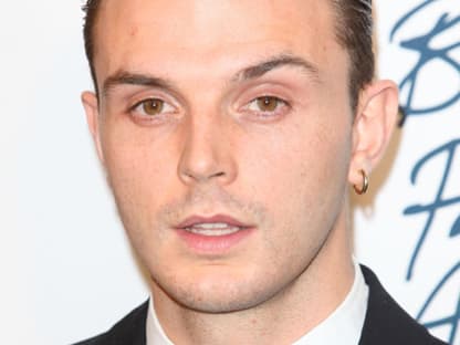 "Hurts"-Frontsänger Theo Hutchcraft schaute ebenfalls vorbei