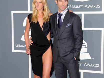 Sexy Couple: "Maroon 5"-Frontmann Adam Levine mit seiner Freundin, dem russischen Topmodel Anne Vyalitsyna