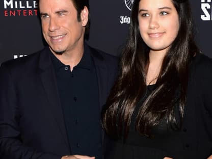 Die Ähnlichkeit zu Papa John Travolta ist nicht zu übersehen