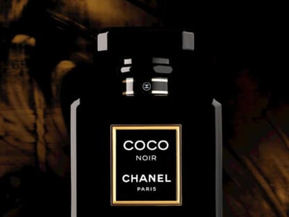 In der letzten Sparte "Neuheiten-Prestige" gibt es diese Endauswahl:
1. Bei den Damendüften geht unter anderem "Coco Noir" ins Rennen. Der Chanelduft versprüht Pampelmuse, Rose und Tonkabohne. EdP 50 ml ca. 89 Euro