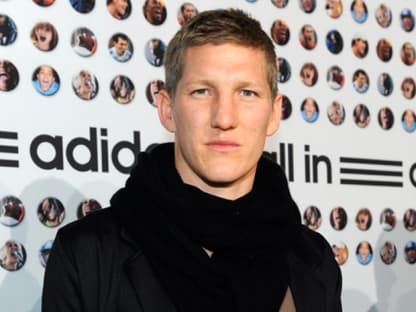 Bastian Schweinsteiger hatte keinen richtigen Grund zur Freude - kurz zuvor musste der Bayern-Star eine Niederlage gegen Inter Mailand einstecken. "Es fällt mir heute schwer, zu lachen. Unsere Laune ist gedämpft“