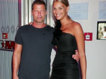 Total verliebt: Til Schweiger und seine Freundin Melanie Scholz. Die beiden verbrachten gerade erst einen gemeinsamen Urlaub auf den Malediven