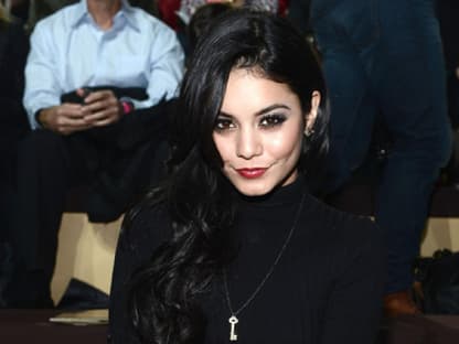 Unter den Gästen in der Front-Row: Vanessa Hudgens