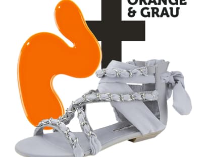 Lack „Sommer – Feeling – Nr. 084“ von BeYu, ca. 6 Euro; Schuhe: Graue Sandalen mit Stoffbändern und aufgenähter silberfarbener Gliederkette von Buffalo, ca. 50 Euro