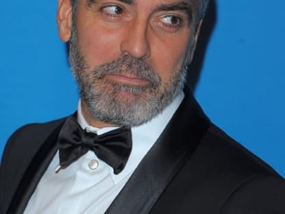 Am 10. Dezember fand in Beverly Hills ein Spenden-Ball zugunsten UNICEF statt. Zahlreiche Hollywood-Stars wollten das Kinderhilfswerk der Vereinten Nationen unterstützen - so auch George Clooney