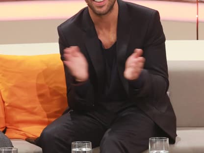 Alles nur Scherz! Elyas M'Barek nimmt seine Fans wohl gern auf den Arm