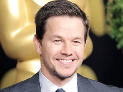 Beim großen Oscar Lunch stimmten sich die Promis schon mal auf die große Gala am 27. Feburar ein. Mit dabei: Mark Wahlbergï»¿, Javier Bardem und Oscar-Hoffnung Natalie Portman