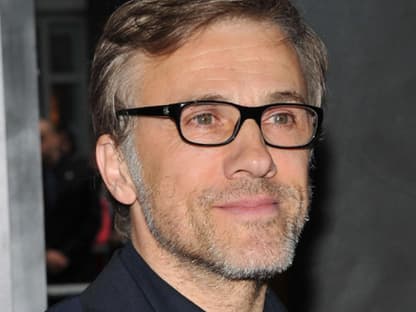 Der deutsche Oscar-Preisträger Christoph Waltz ist auch mit von der Partie. Er spielt die Rolle des charismatischen Zirkusdirektors "August Rosenblut" - den Ehemann "Marlena"