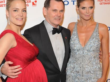 Gestern, 26. April, feierte die Deutsche Knochenmarkspende (DKMS) zum sechsten Mal ihre jährliche Gala in New York, zu der viele prominente Gäste kamen. Wer neben Heidi Klum, Bernd Beetz (Coty Chef), Katharina Harf (Gründerin der DKMS Amerika) noch mitfeierte? OK! hat die Bilder