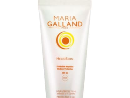 Bekämpft freie Radikale "Soin Protecteur Visage et Corps 
SPF 25" von Maria Galland, 200 ml ca. 32 Euro 