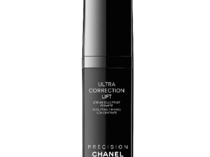 Mehr Festigkeit "Ultra Correction Lift - Sérum Sculptant Fermeté" von Chanel Précision, 30 ml ca. 105 Euro