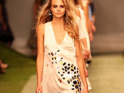 Die Fashion Week in London wird zur Cara-Delevingne-Show. Das Model ist ausgebucht, die Designer lieben sie